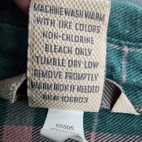 Duluth Trading Shirt Women’s Small Free Swinging Flannel Green Plaid Button Up - Picture 9 of 10